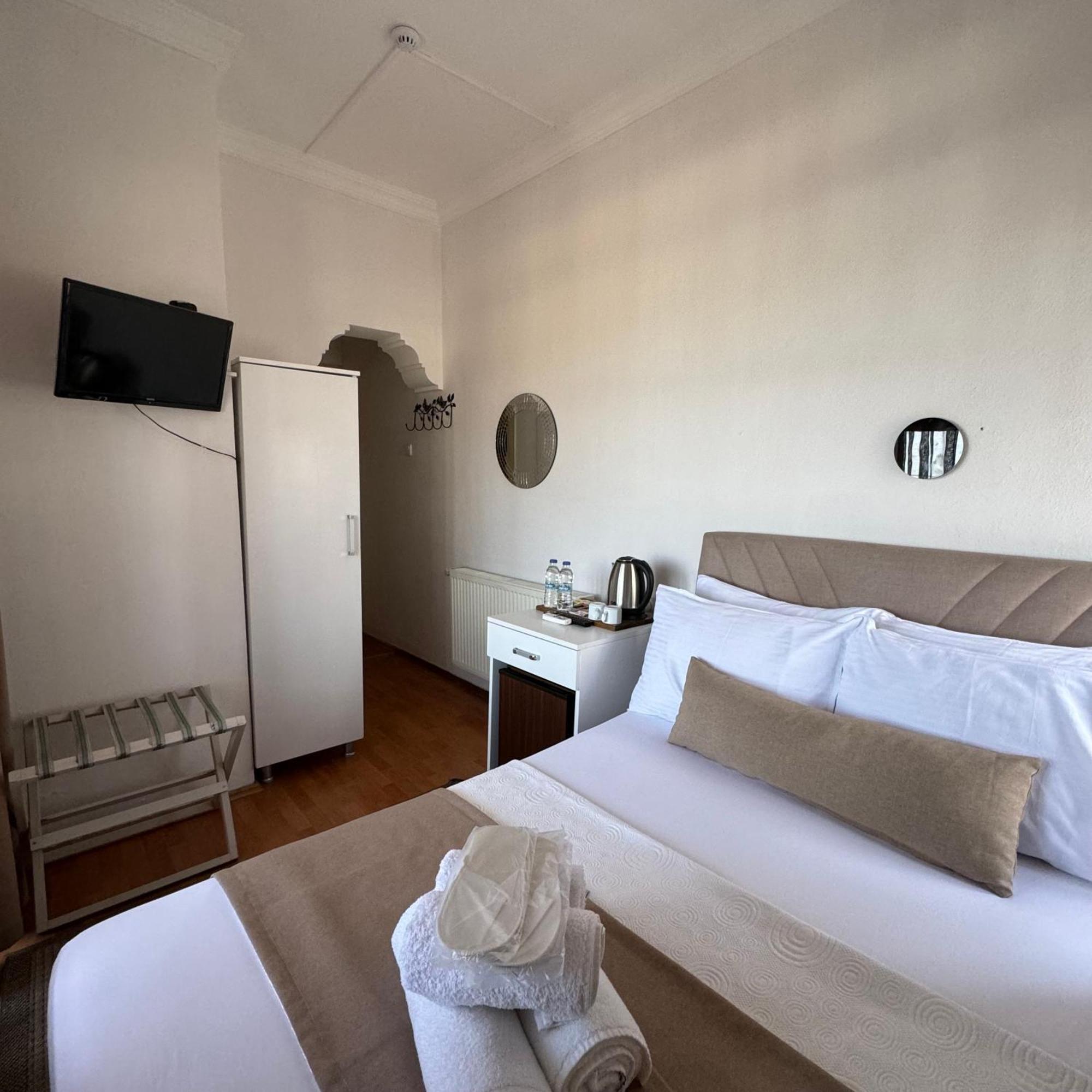 Soezer Otel Ayvalik Exterior photo
